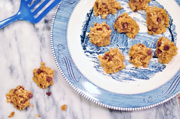 3 INGREDIENT PEANUT BUTTER, BANANA, OATMEAL COOKIES RECIPE
